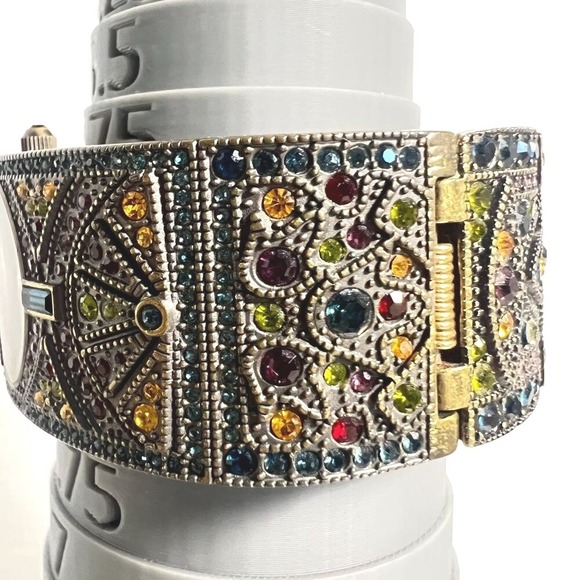 Heidi‎ Daus Womens Cuff Watch 87098 Hinged Crystal Jeweled Works New Batter - Picture 8 of 11